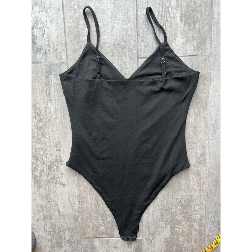 Black Solid Basic V-Neck Slim Fit Cami Bodysuit S… - image 5